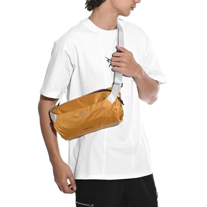 Sale Bellroy Lite Lightweight Sling Bag