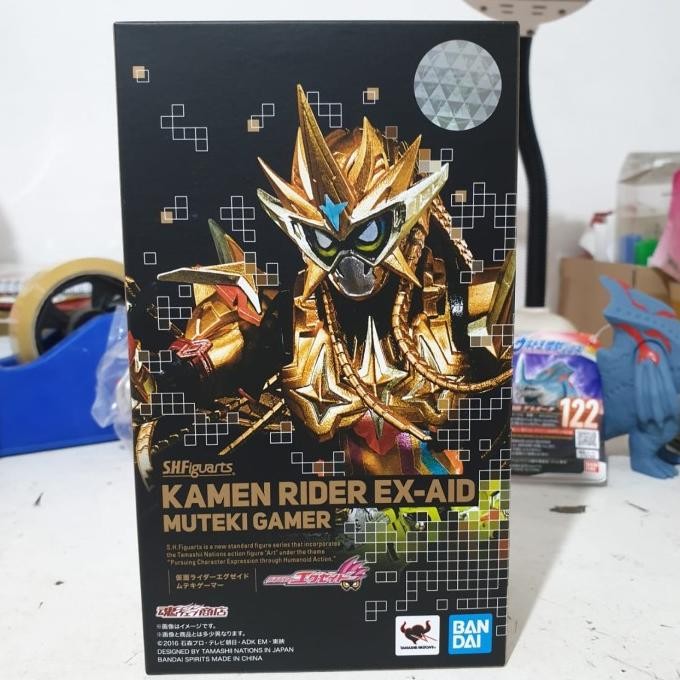 S.H.FIGUARTS KAMEN RIDER EX-AID HYPER MUTEKI BANDAI FIGURE