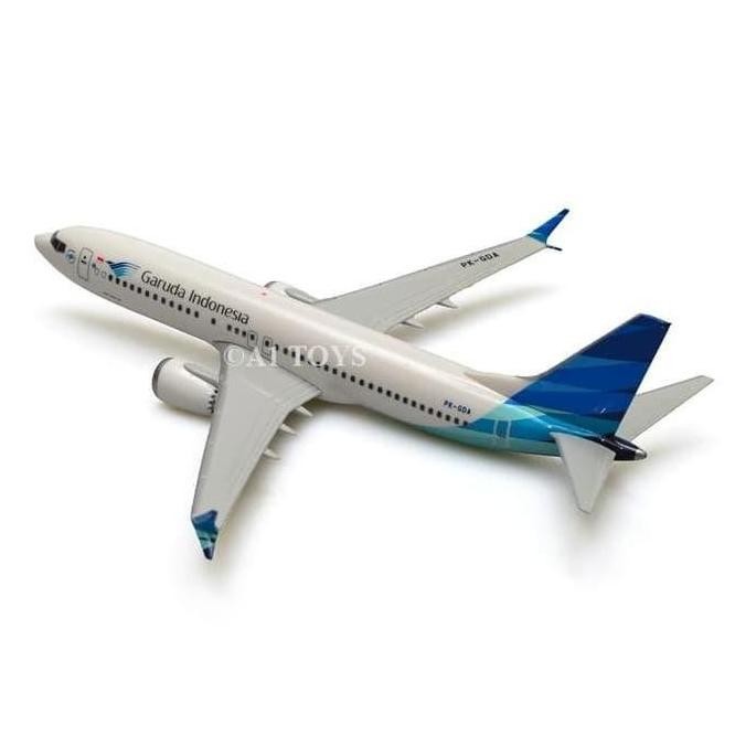 Faiz.Izalst060- Miniatur Pesawat Garuda Indonesia Boeing B737 Max 8