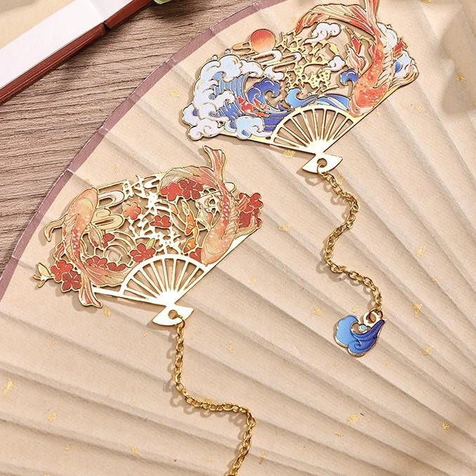 

Pembata Buu Boomar Nda Buu Berongga Motif Ipa Gaya Lai Eaiaran