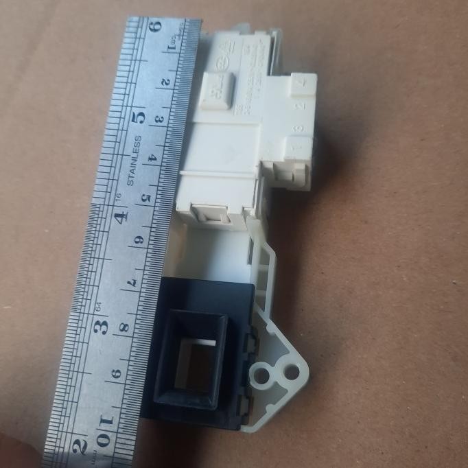 DOOR LOCK MESIN CUCI FRONT LOADING LG