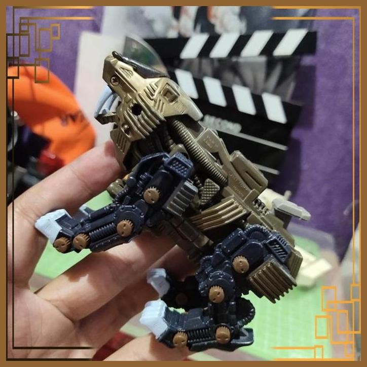 [R28] Zoids saber tiger products Tomy