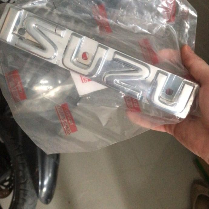 HARGA DISC - Emblem logo ISUZU ori grill panther kapsul LM LV LS pick up