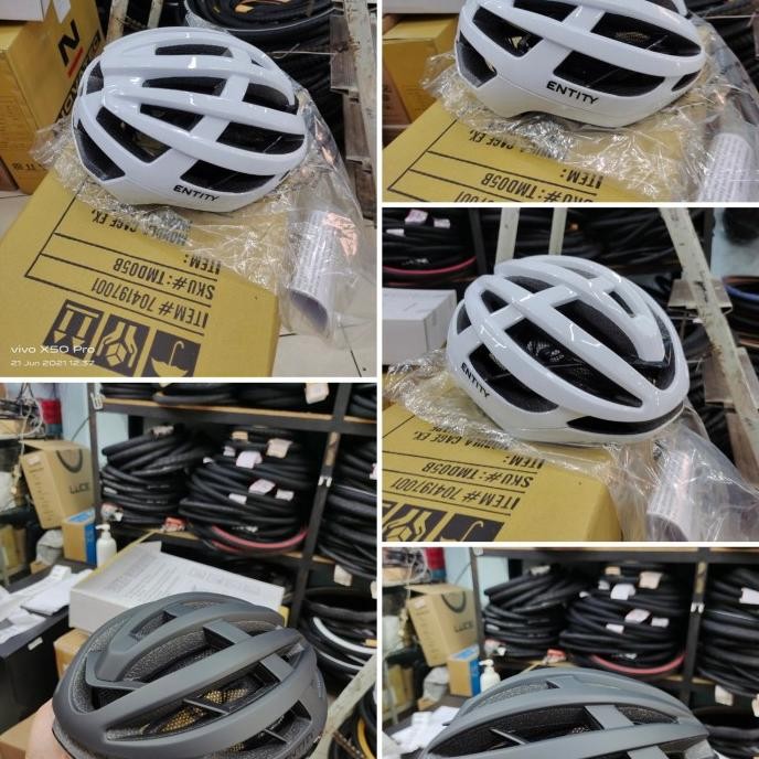 Helm Roadbike Entity RH30 .