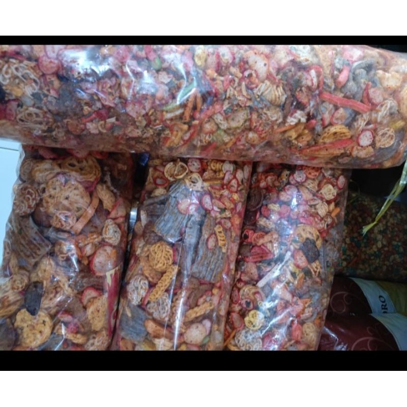 

250 GR KERUPUK SEBLAK PEDAS CAMPUR MIX
