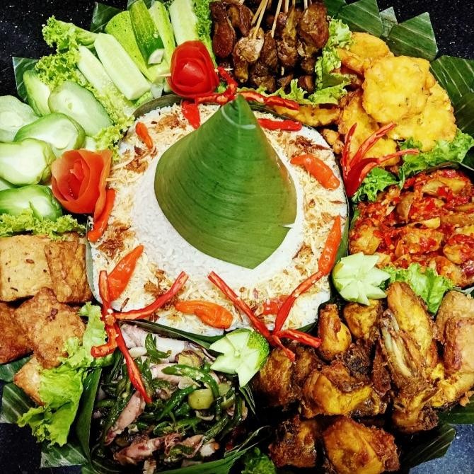 

tumpeng nasi liwet 10 orang