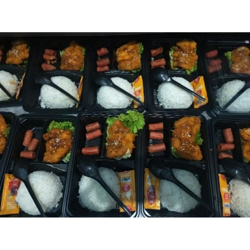 

nasi bento chicken katsu dan sosis