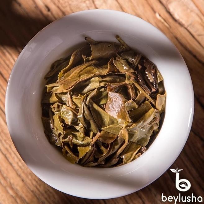 

Grosir Pu Erh Mentah Raw Chinese Tea Lao Ban Zhang 2013 Limited Edition 357Gr