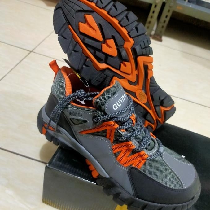 Terjangkau Sepatu Safety Sporty Guyisa Grey 110 Ujung Besi Import Pria Wanita