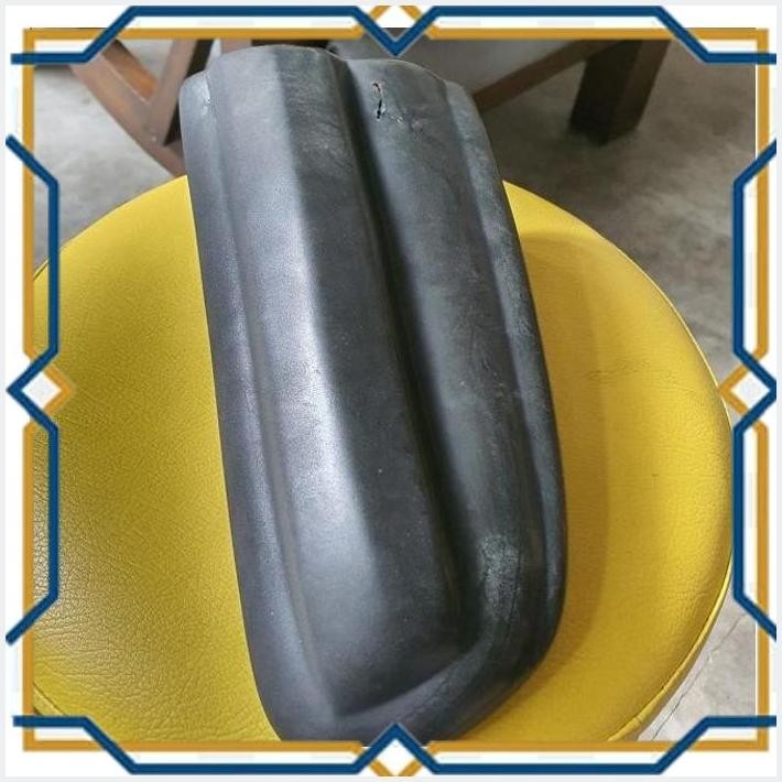 [EUR] KARET BUMPER . BELAKANG KIRI. MERCY TIGER W123 200 230 230E 240D