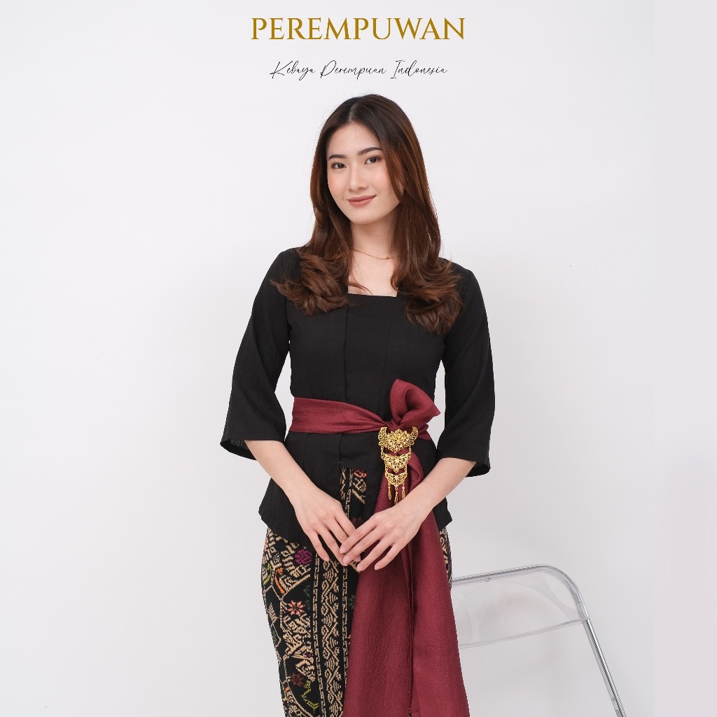 BIG PROMO SAMAYA Kebaya Bali Set Kutu baru Kutubaru Hitam Putih Lengan Lonceng 3/4 kain Katun Linen