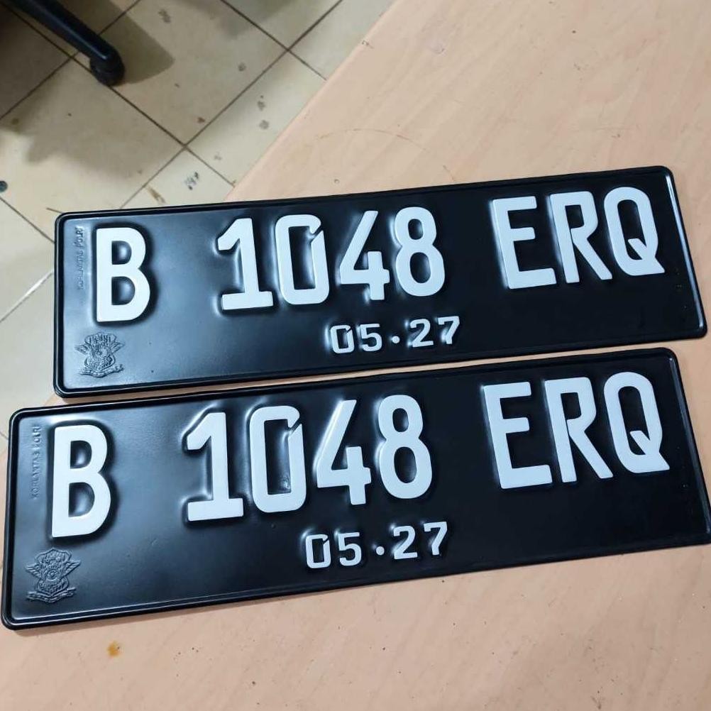 PLAT NOMER MOBIL CUSTOM NOMOR TIMBUL PUTIH HITAM STANDAR plat mobil DP10