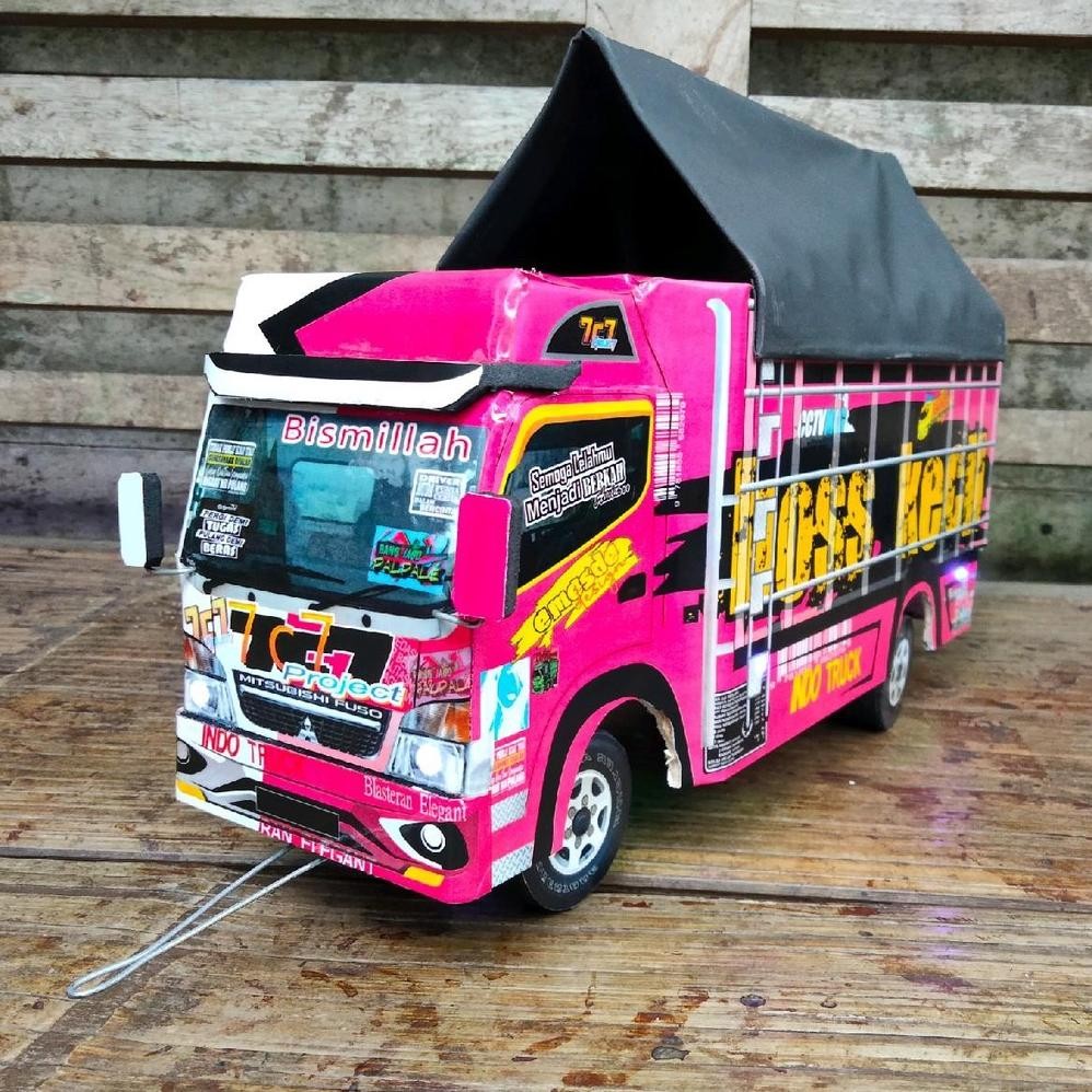 miniatur truk Oleng bos kecil pink