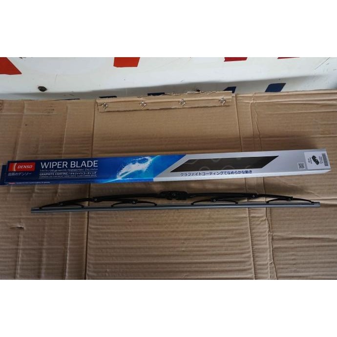 Wiper Blade merk Denso 21-26 Inch Wiper & Wiper Cover Mobil