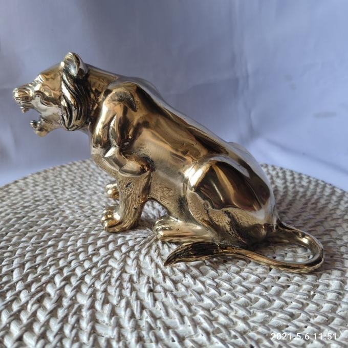 gold lion brass/lion statue/patung macan perunggu bronze harimau