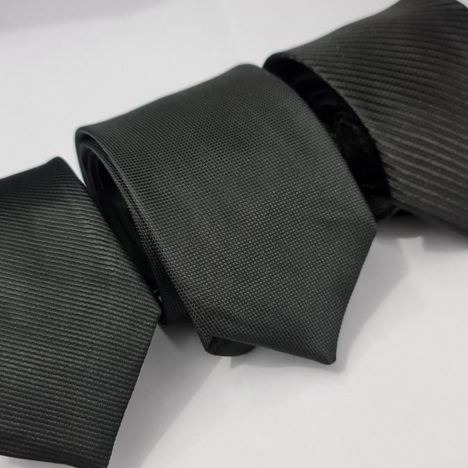 new  Dasi Hitam pria motif salur murah