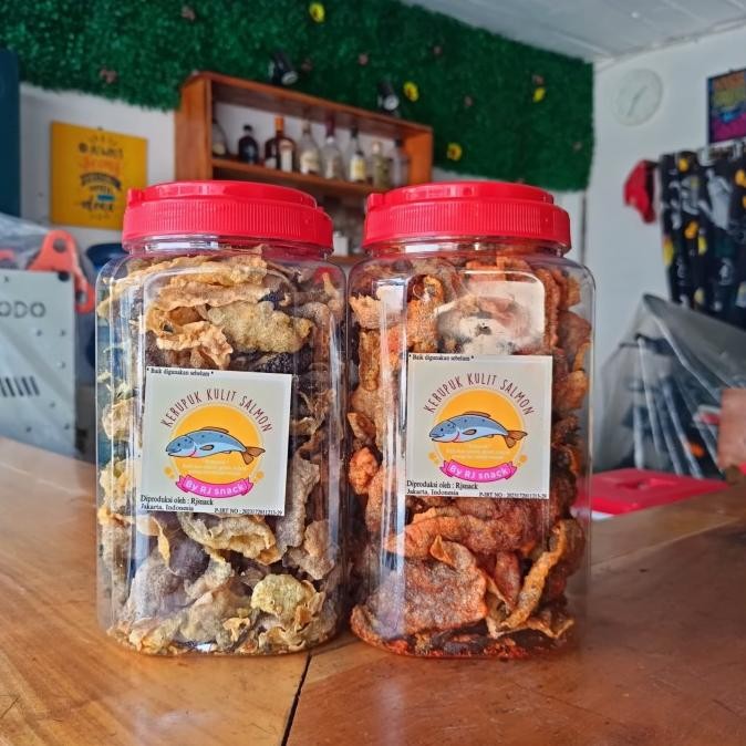 

Murah Paket Combat Kerupuk Kulit Ikan Salmon Varian Rasa Original Kemasan Toples Jumbo Dan Varian Rasa Spicy Kemasan Toples Jumbo