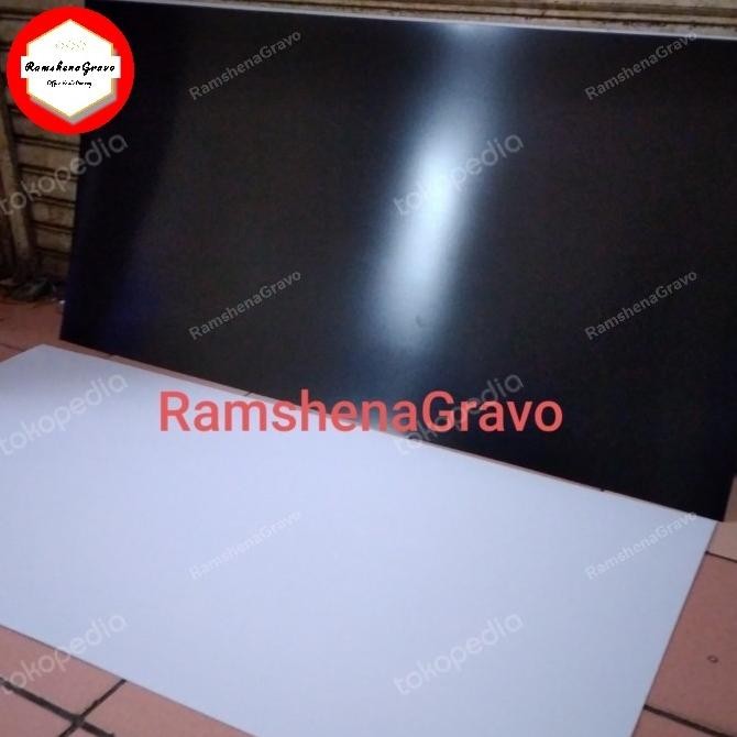 

READY gravoply hitam/hasil teks putih/bahan name tag/60x120cm tebal 1.5mm NEW