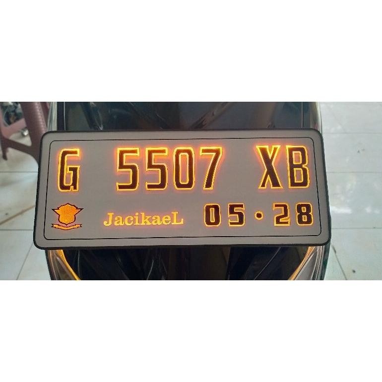 Plat nomor  motor lampu LED putih akrilik
