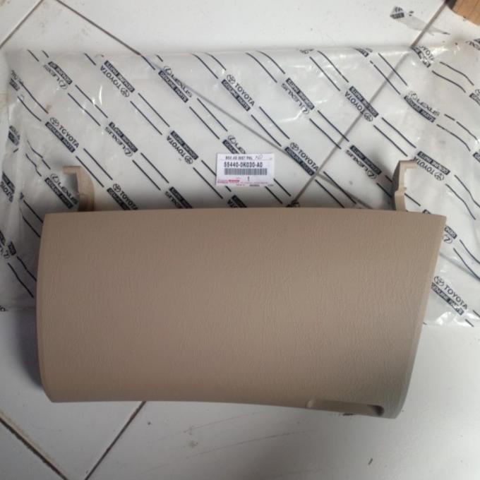 TERBARU - tutup laci atas dasboar Innova 2004-2010 krem original