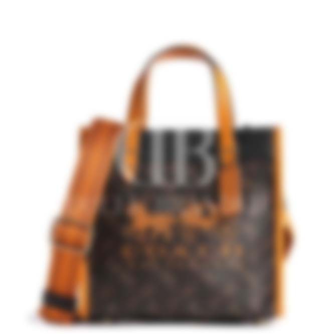 Field Tote 22 With Horse And Carriage Print And Carriage Badge (C8456)