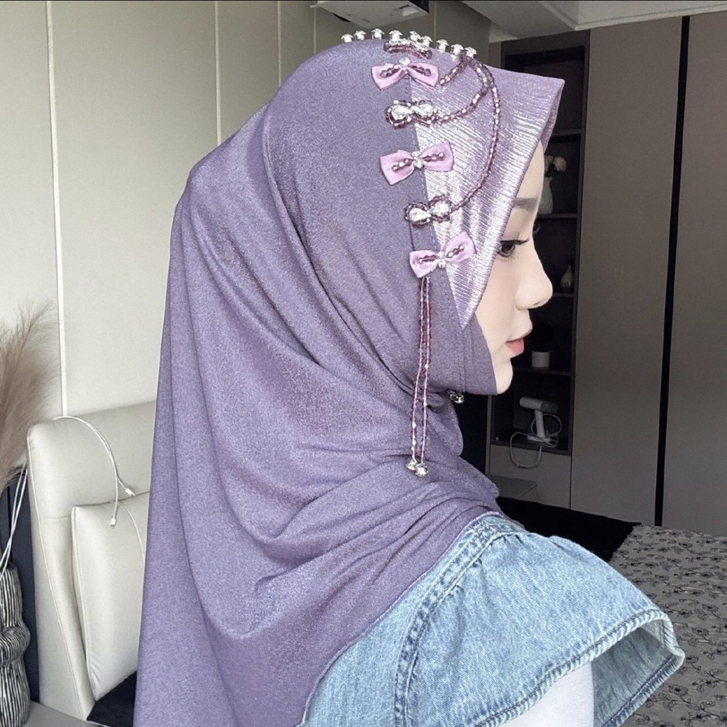 

New Style Convenient Pullover Shawl Princess Style Glitter