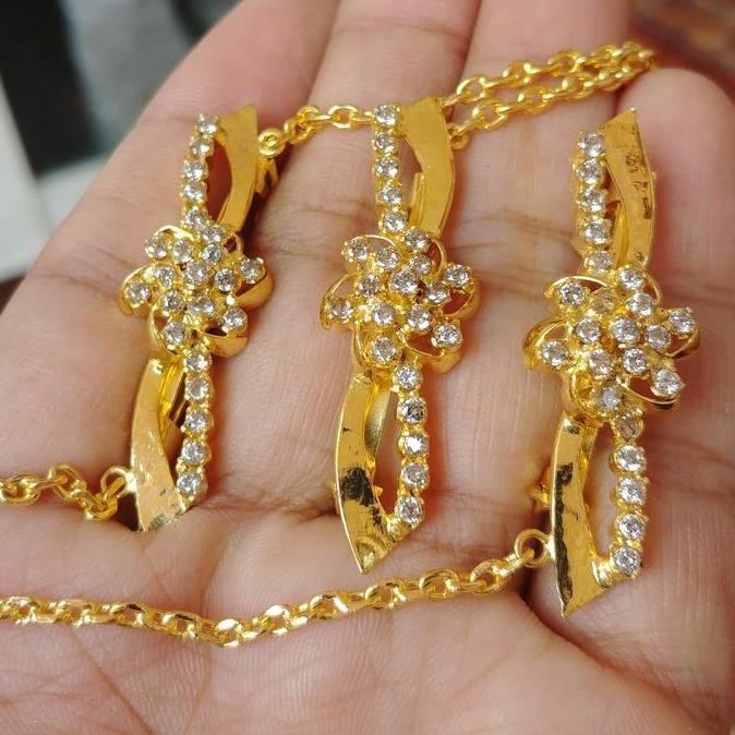 Bros Mata Sipit Lapis Emas Peniti Kebaya 3 Susun L88S