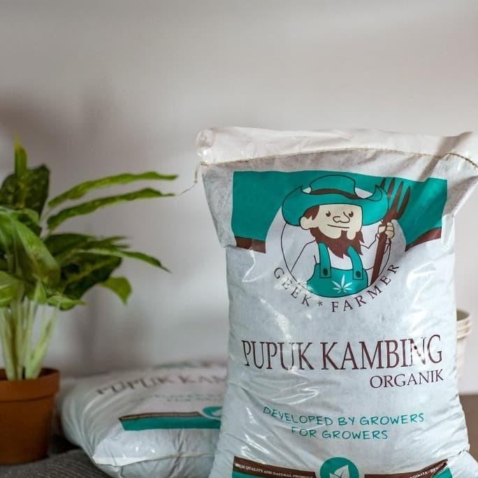 

Terlaris Terbaru Pupuk Organik Kandang Kambing Halus (Geek Farmer) Original