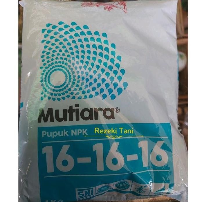 

Terlaris Pupuk Npk Mutiara 16 16 16 Meroke Kemasan Pabrik 1Kg