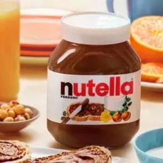 

Produk Baru!! Nutella Chocolate Hazelnut / Selai Kacang Cokelat 1kg