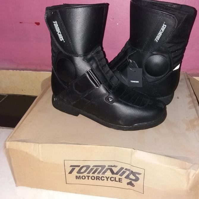 / Sepatu Touring Tomkins Ukuran 41-42 /