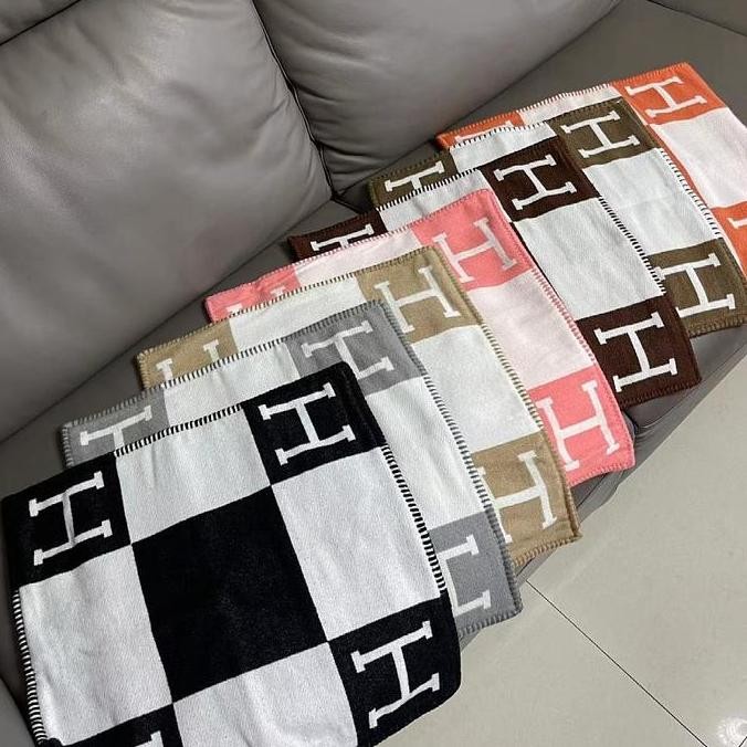 Bantal Sofa Branded / Sarung Bantal Sofa Hermes / Sofa Cushion Cover [terbaik]