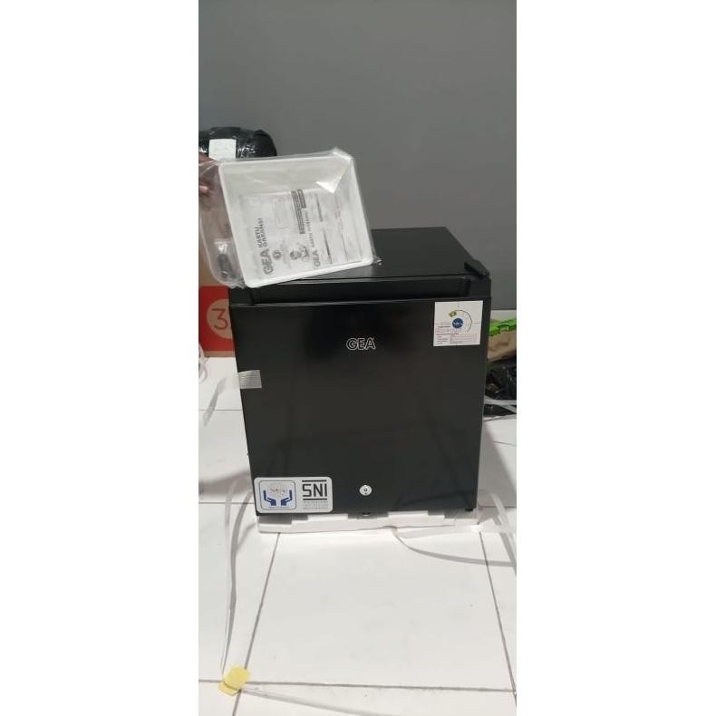GEA RS06DR - Kulkas Portable Mini Gea RS-06DR - Semarang
