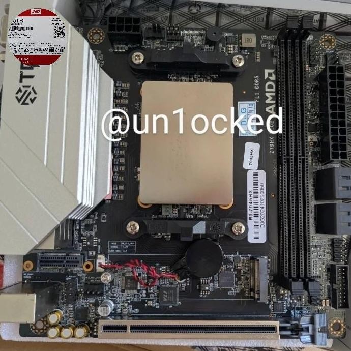 mini itx ryzen 9 7945hx ddr5