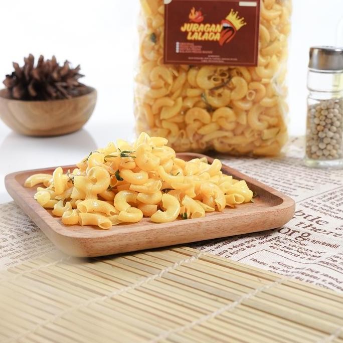 

HIW MAKARONI 1KG JURAGAN LALADA Kering Food Snacks Pedas Makanan Keripik Cemilan Crispy makaroni bantet