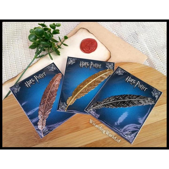 

Pembatas Buku Bookmark Bulu Feather Metal Harry Potter Fantastic Beast Best Seller