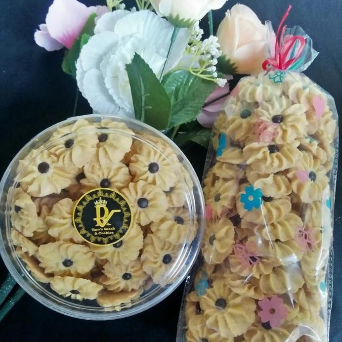 

Terlaris Kue Lebaran Keciput Wijen, Kue Bunga Dahlia, Kue Larut, Kue Love Berat 500Gr