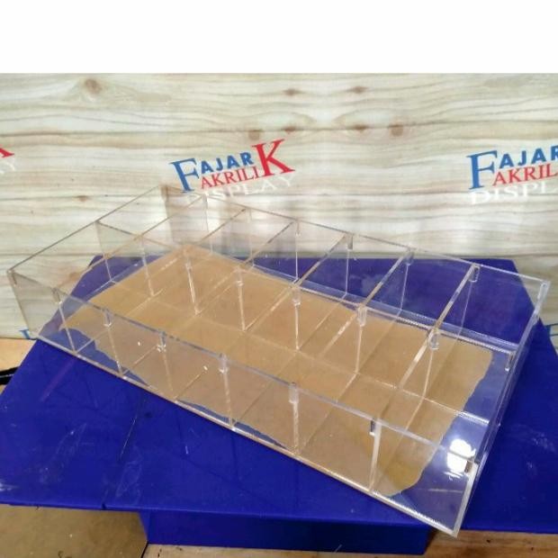 

akrilik kotak vocher