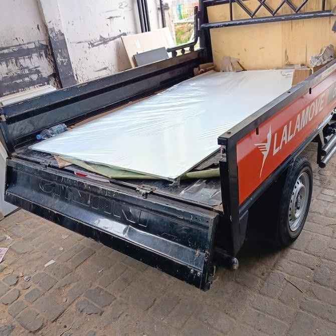 

whiteboard sakana magnetik 120x180 cm gantung Kualitas Original