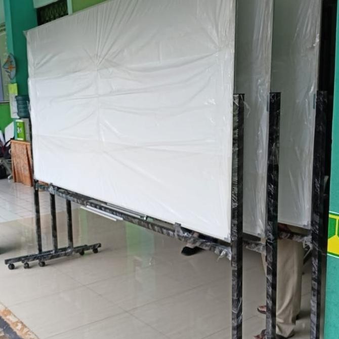

Papan tulis whiteboard standing UK 100x150 cm single face kaki roda Kualitas Original