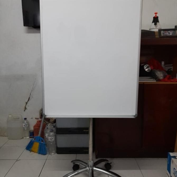 

Flipchart Sakana kaki krom 5 Roda 70x100 Kualitas Original