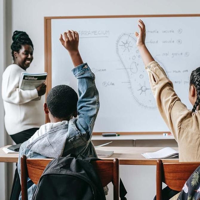 

Whiteboard NonMagnet Double Face 90 x 120 cm Papan Tulis Murah EcoSave ( Papan Tulis White Board Magnetik Kaki Beroda Bolak Balik 2 Muka 2 Sisi EcoSave ) Kualitas Original