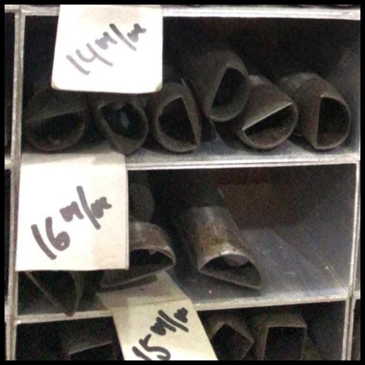 

Plong Pembolong Semi Half Circle Setengah Lingkaran 16Mm