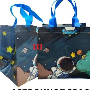 

1 Lusin Goodie Bag Laminasi Series Handle Box Animasi Kter 25X25X15 25X25X18 Perlusin Isi 12Pcs