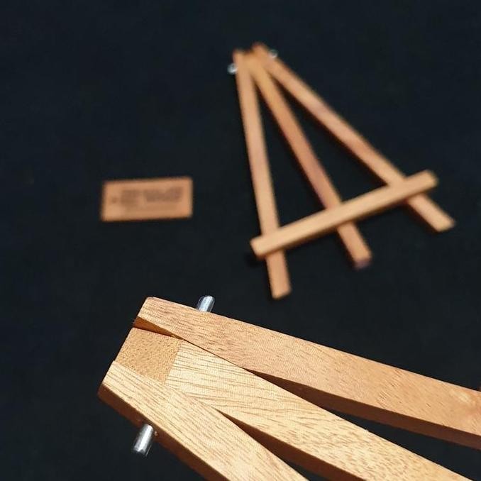 

ready !!! Easel kayu mini