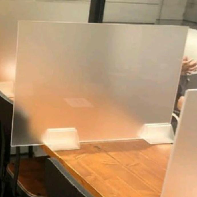 

TERLARIS - AKRILIK PARTISI / PEMBATAS MEJA ACRYLIC DOFF Kaki Segitiga