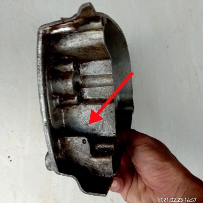Sparepart dan Aksesoris kendaraan  Bak Kiri Tutup blok magnet magnit Suzuki A 100. Original. bekas c