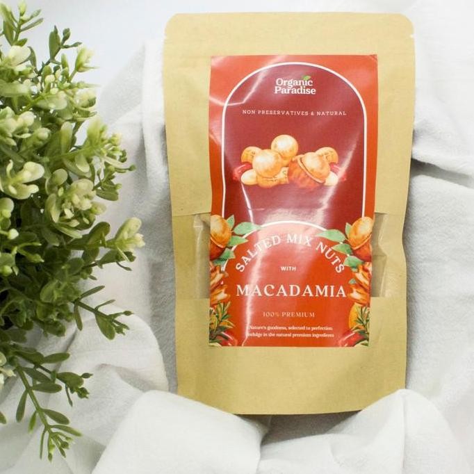 

Salted Mix Nut With Macadamia 500 Gram