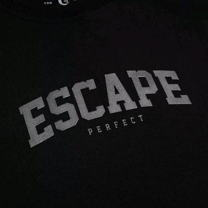 baru Escape perfect Hologram T-shirt Premium Black murah