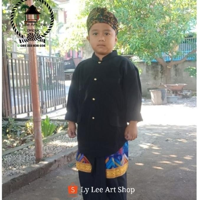 Pegon Baju Tradisional Adat Sasak Pria Lombok